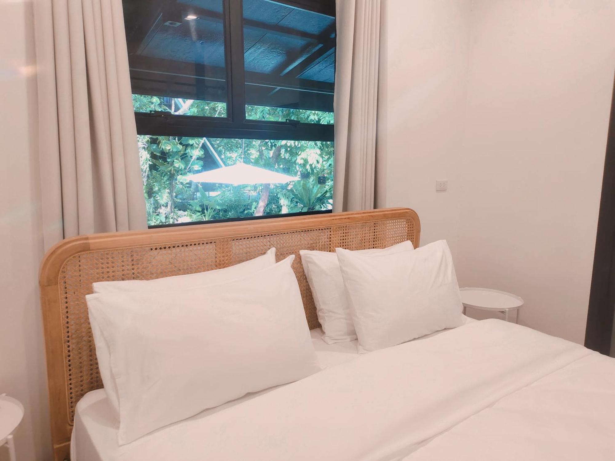 The Creek Haus Bed & Breakfast Лан Сака Екстериор снимка